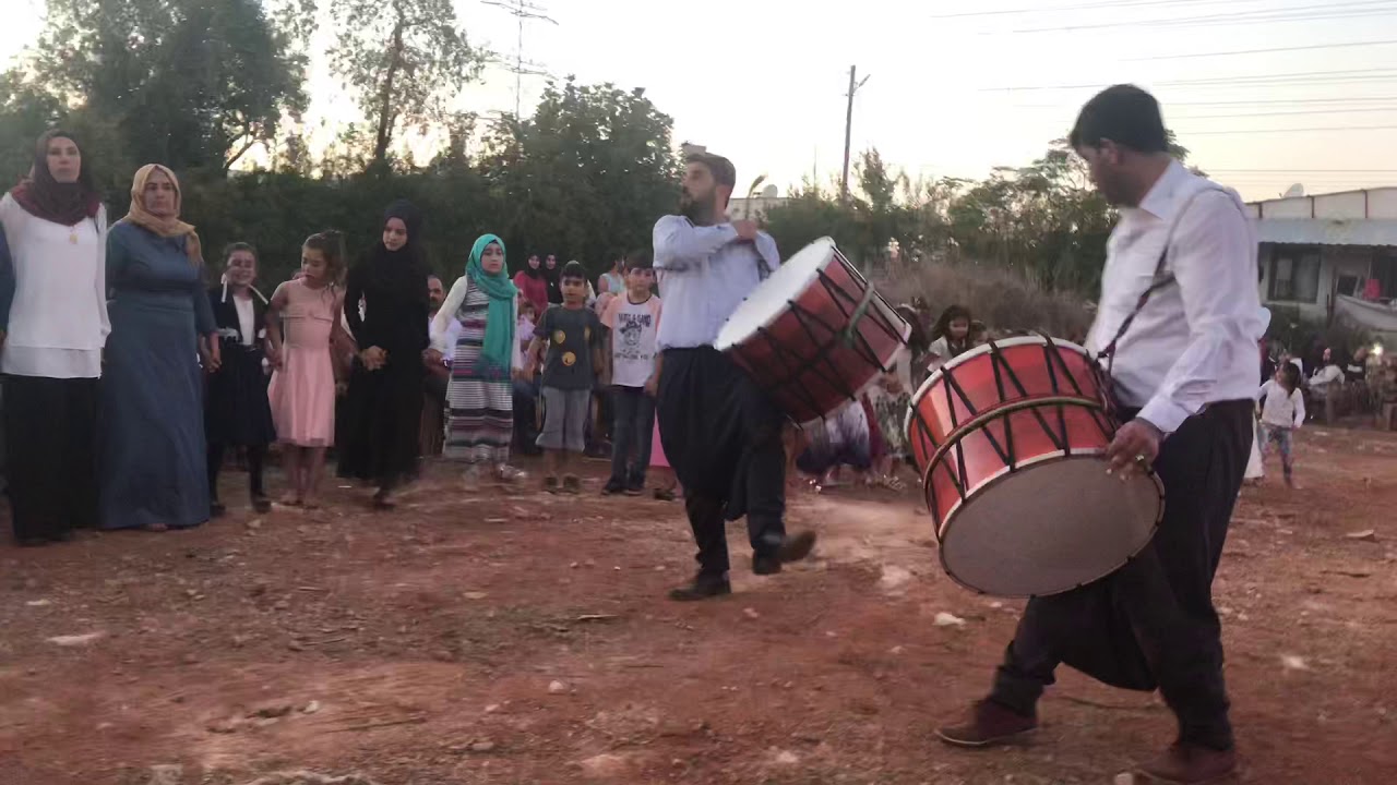 Davul Zurna Performanslarında Etkinliğin Enerjisini Zirveye Taşıyan Özel Gösteri ve Ritim Düzenleri Sunuyoruz